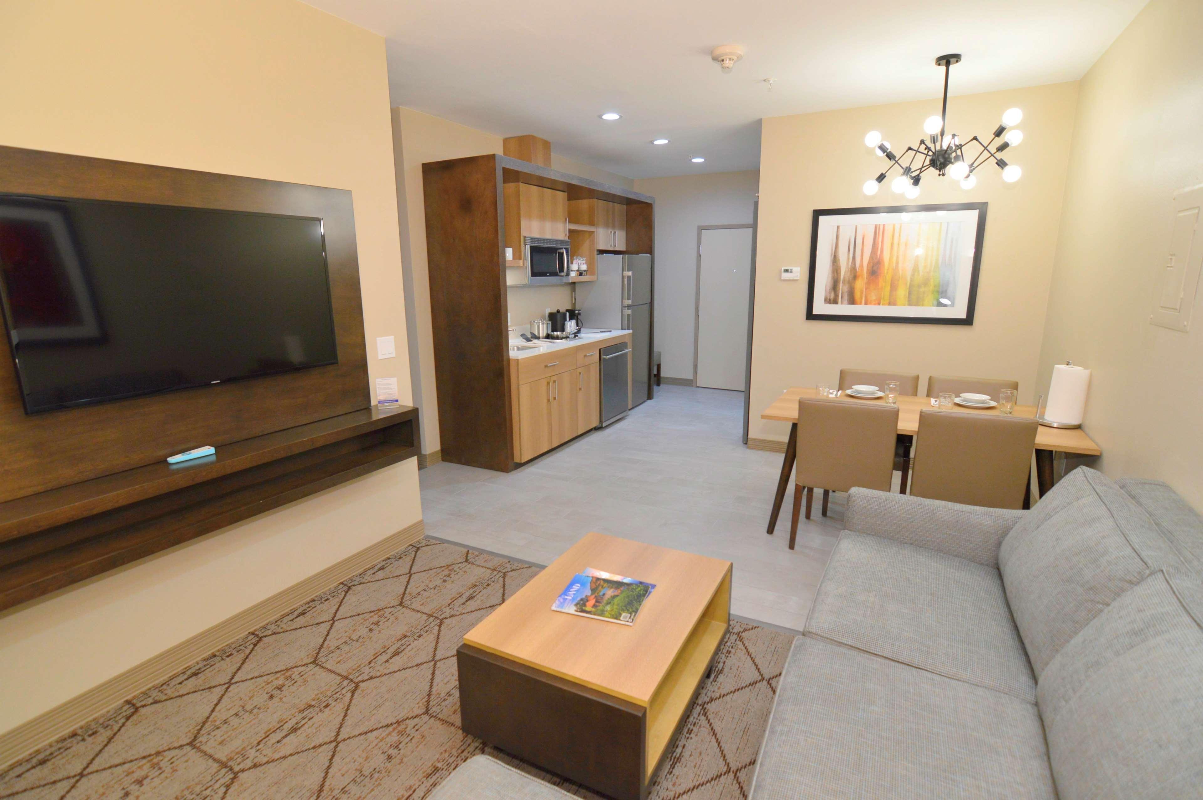 Best Western Plus Pleasanton Hotel Eksteriør bilde