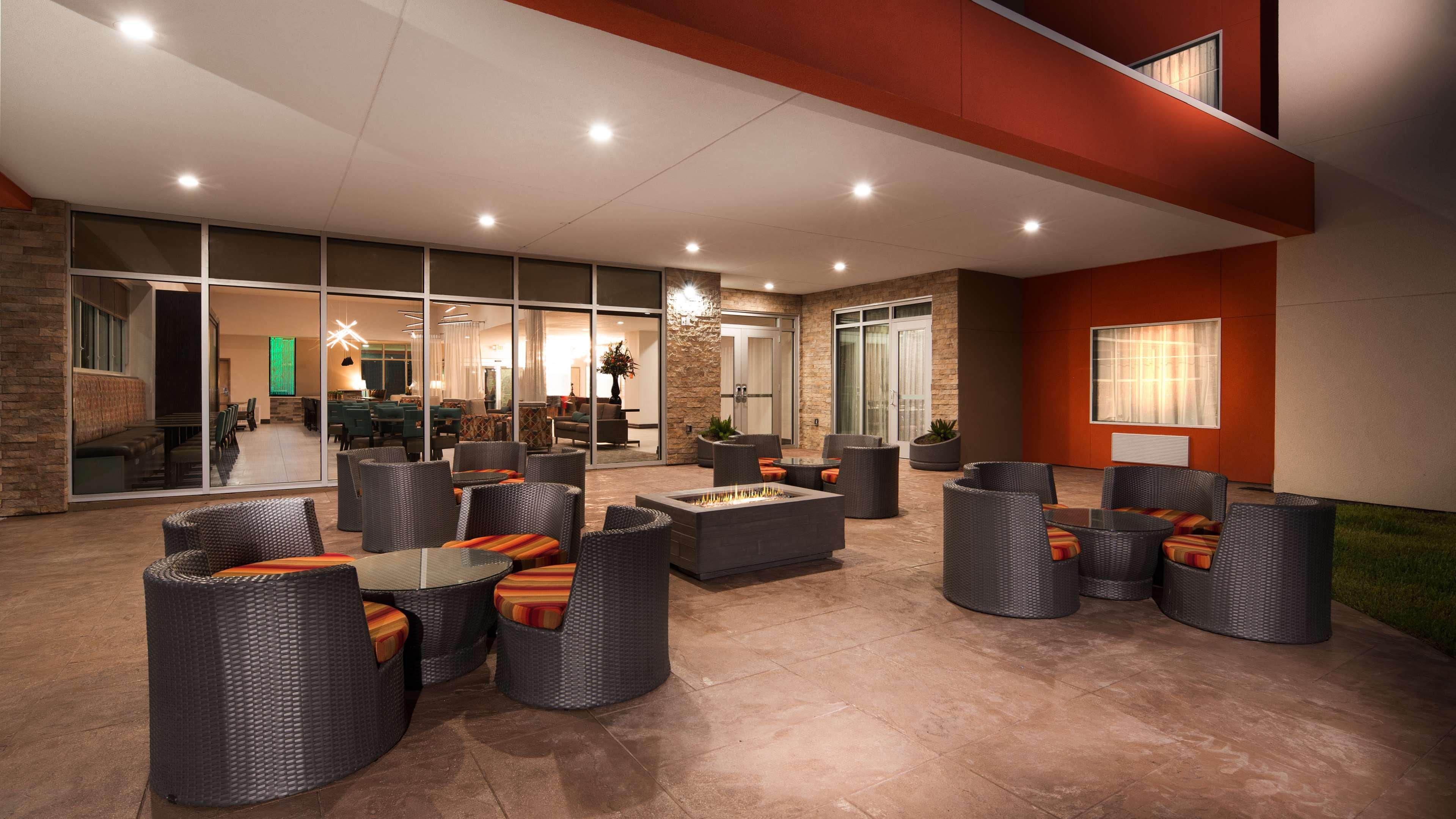 Best Western Plus Pleasanton Hotel Eksteriør bilde