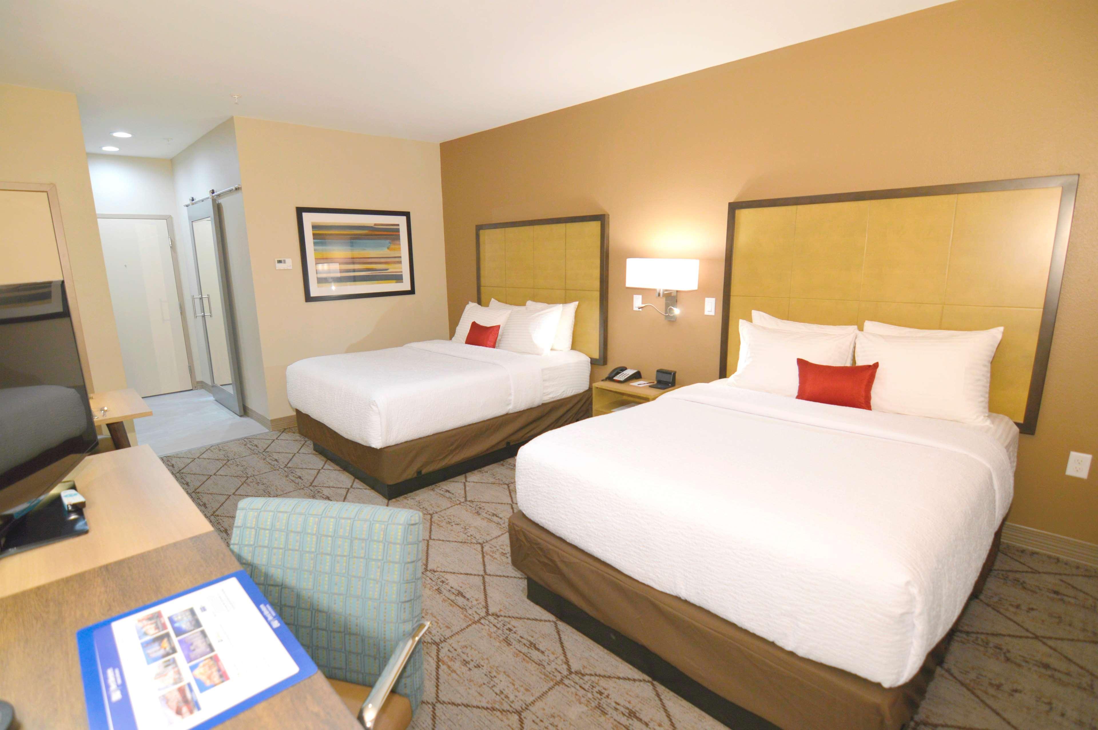 Best Western Plus Pleasanton Hotel Eksteriør bilde